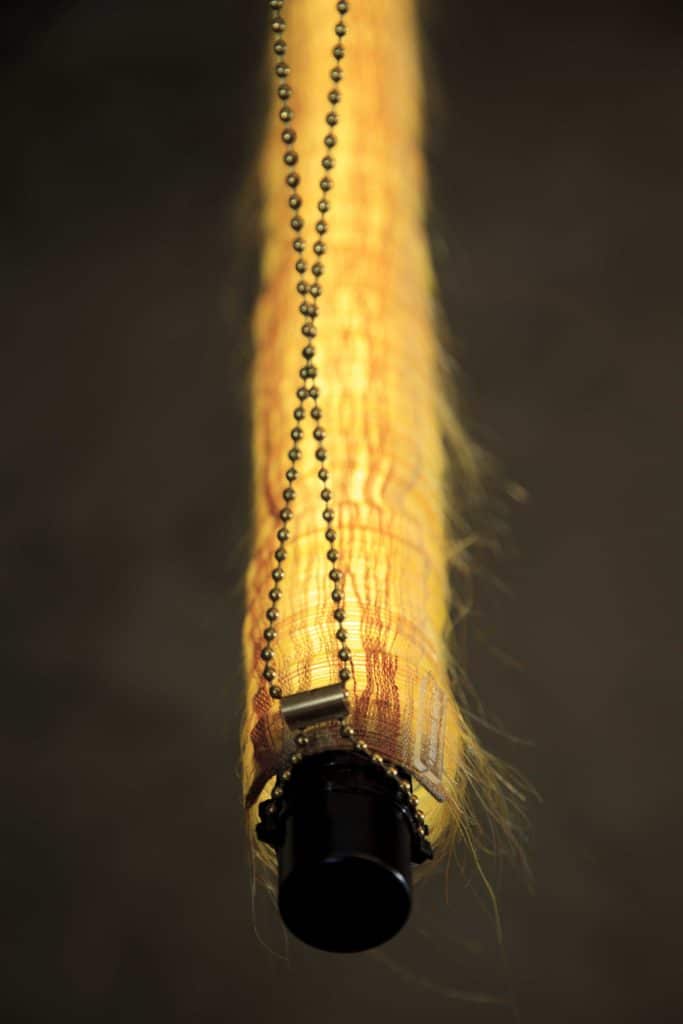 detail chain tube light