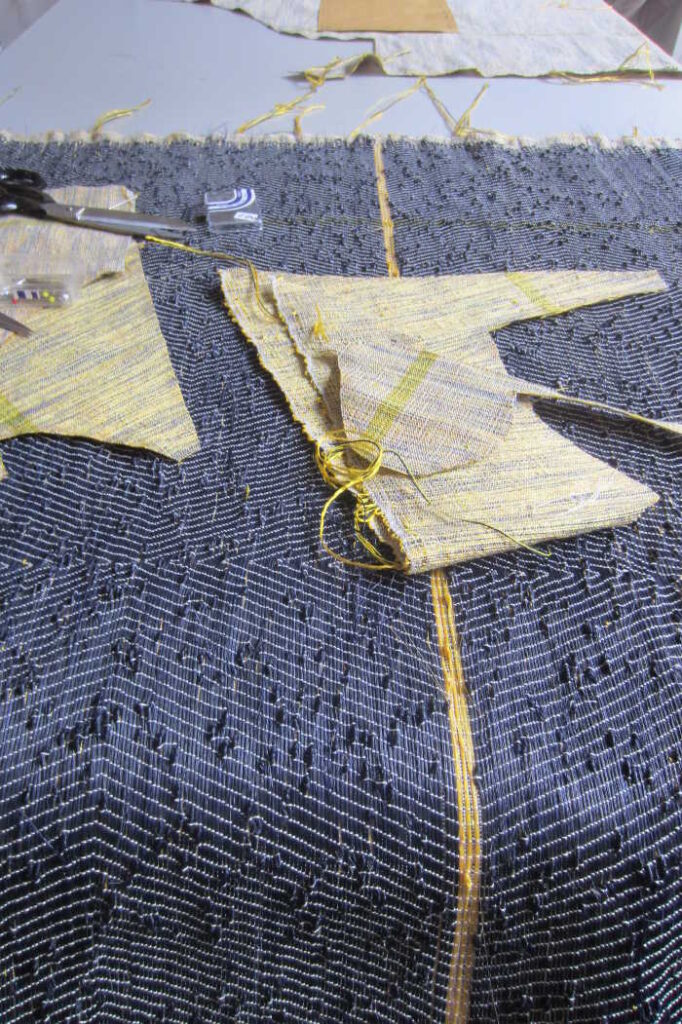 blue horsehair weaving