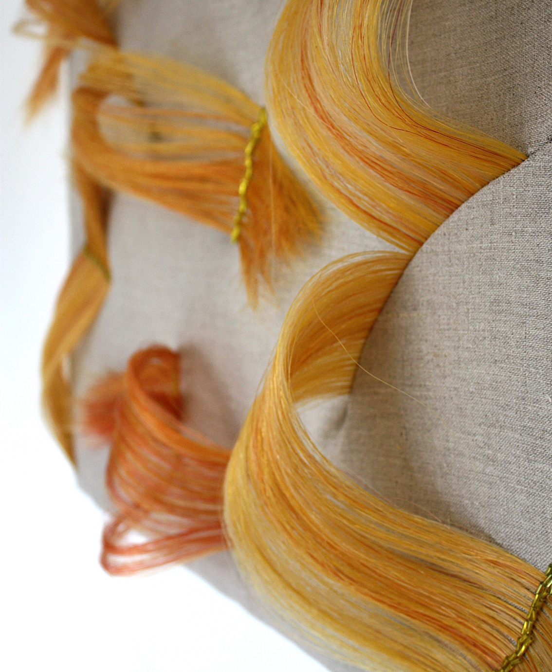 detail golvend geel paardenhaar